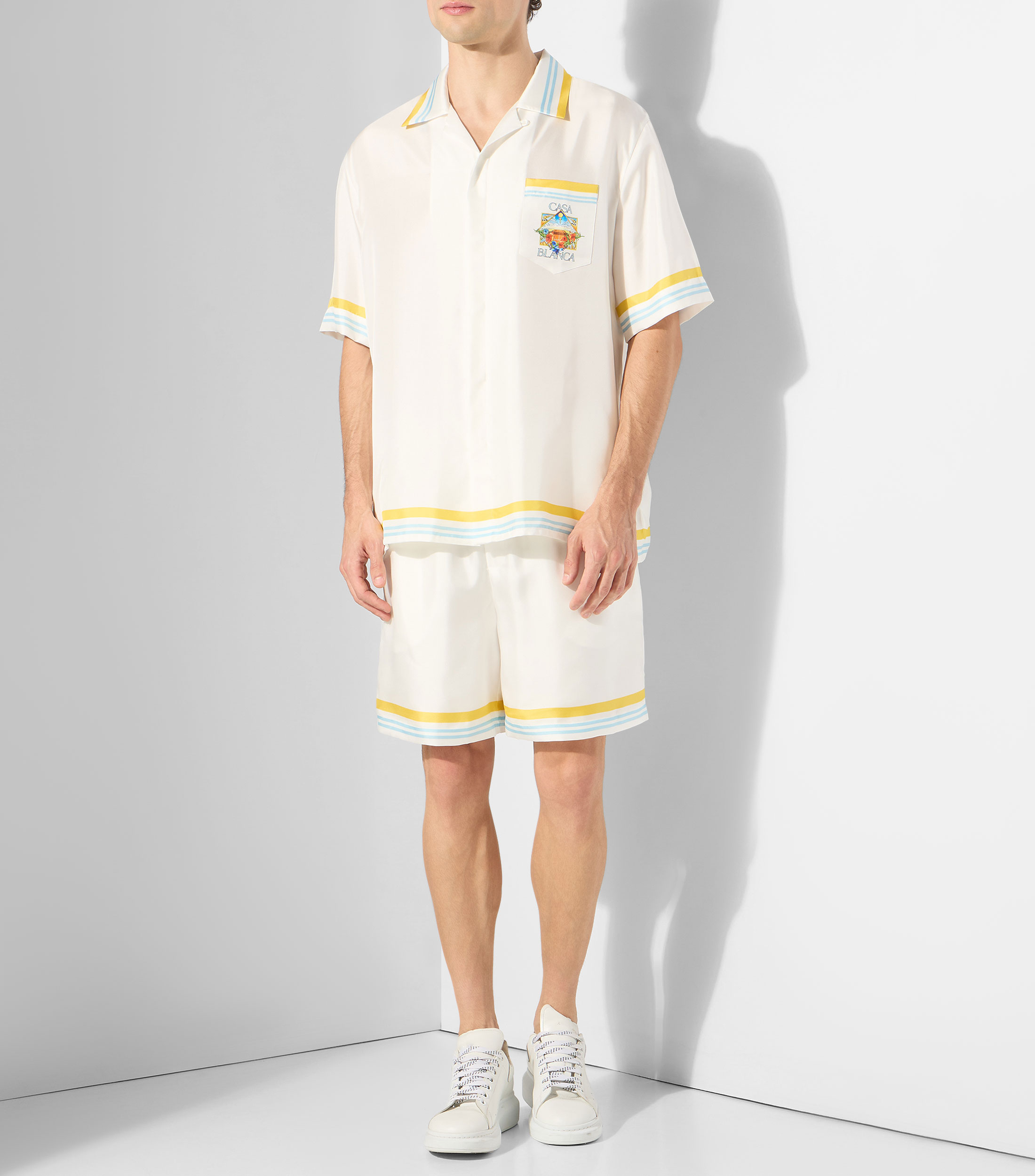 Camisa de rayas y manga corta Hombre